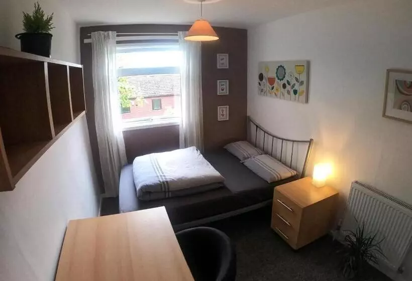 ペンション The Hampton House