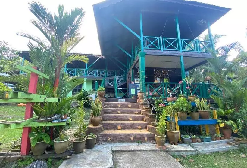 リゾートホテル Nazri S Place 2