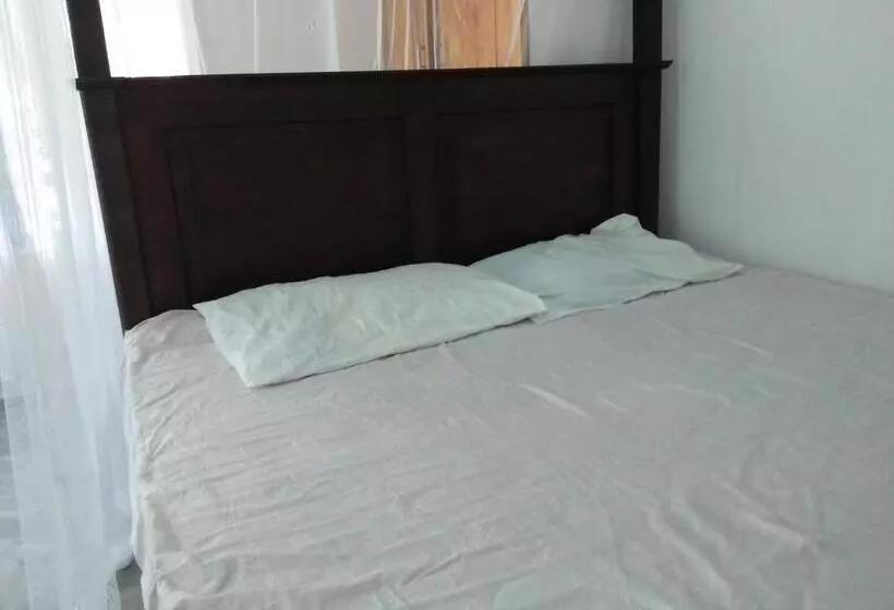ユースホステル Parei Beach Inn