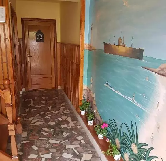 تختخواب و صبحانه Pensiunea Casa Johnelly