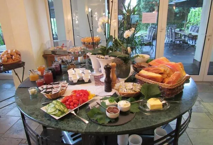 Hotelli Weinquartier Burggarten