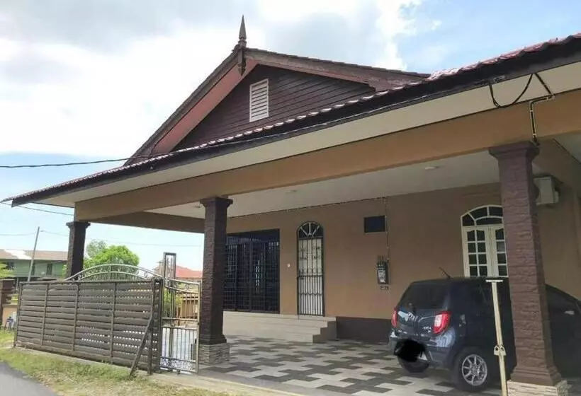 Majatalo Family Homestay