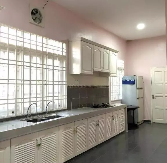 Majatalo Family Homestay