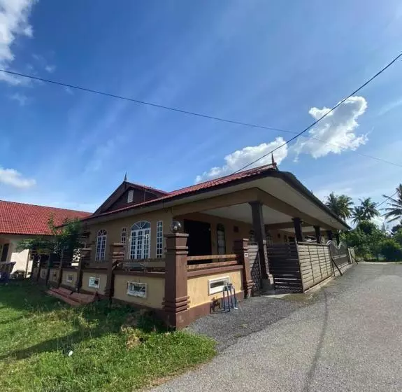 Majatalo Family Homestay