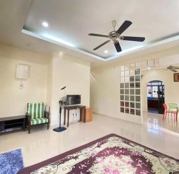 Majatalo Family Homestay