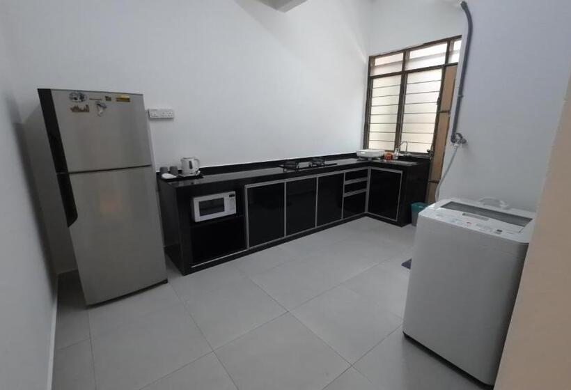 Pensió Homestay Sri Pelangi Segamat