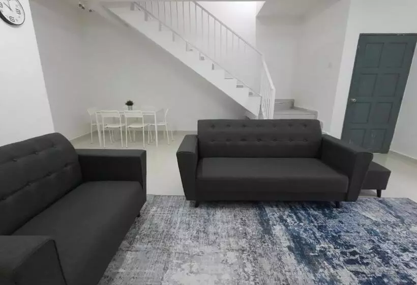 Majatalo Homestay Sri Pelangi Segamat