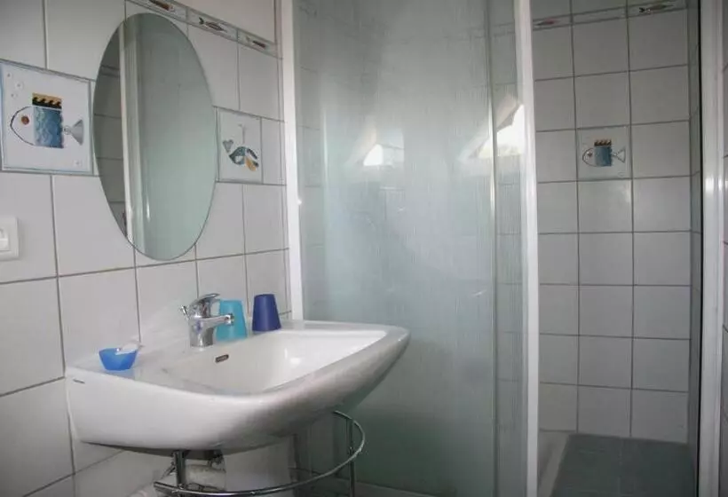 ペンション La Vignolle