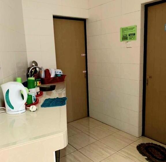 פנסיון Sakura Guest House