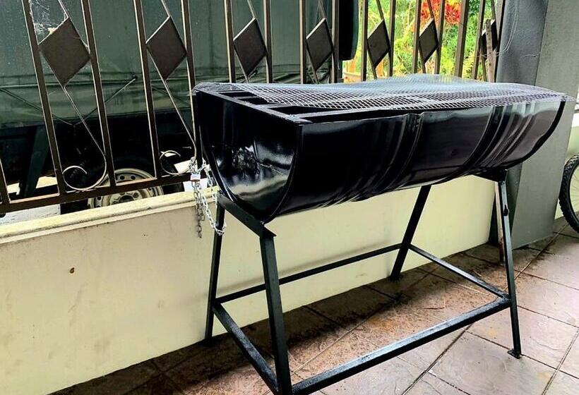 פנסיון Sakura Guest House