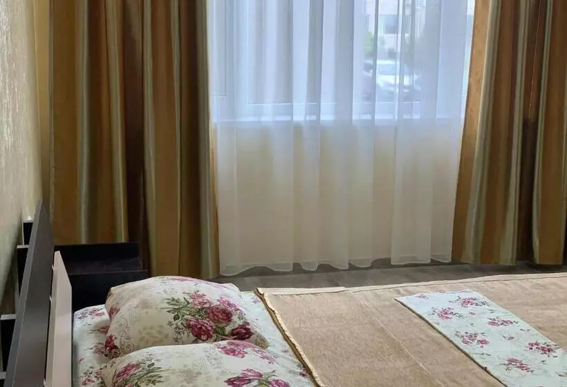 ユースホステル Lev