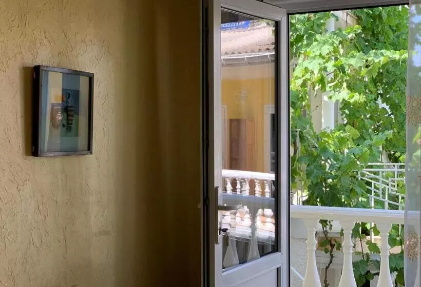 ユースホステル Lev