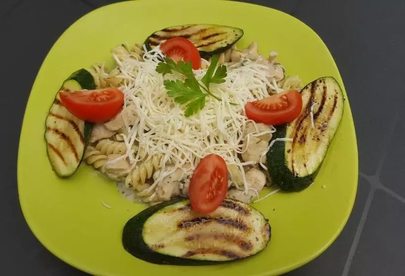 ベッドアンドブレックファースト Hársfavirág Vendégház