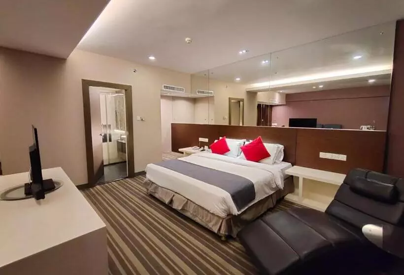 ホテル Capital Kota Kinabalu