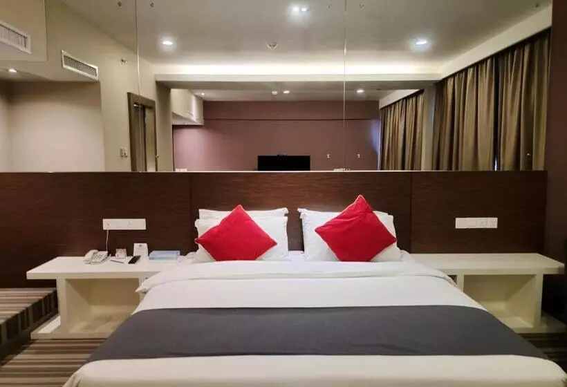 ホテル Capital Kota Kinabalu