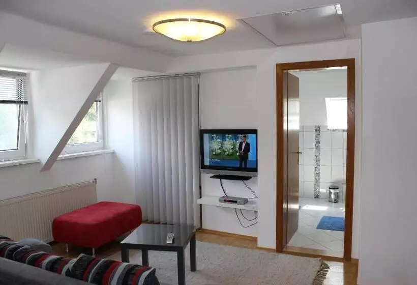 پانسیون Ferienwohnung Und Gästezimmer Korb
