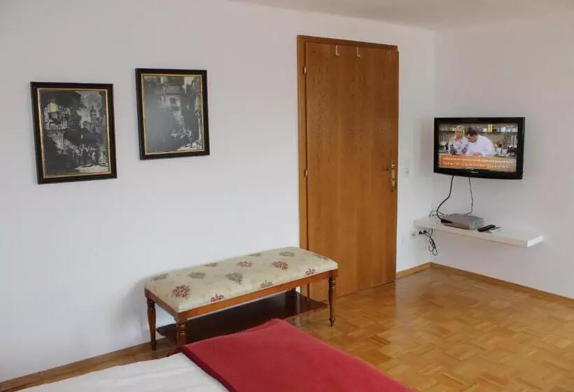 پانسیون Ferienwohnung Und Gästezimmer Korb
