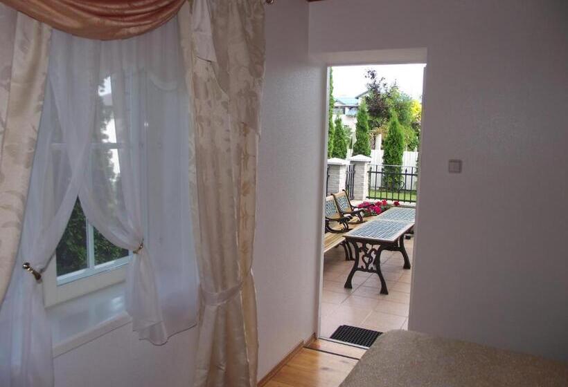 پانسیون Helene Villa