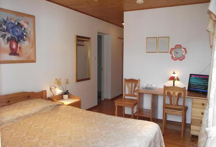 پانسیون Helene Villa