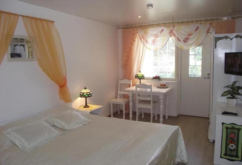 پانسیون Helene Villa