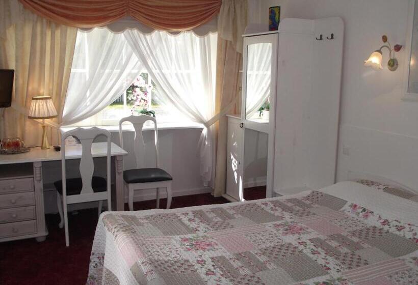 پانسیون Helene Villa