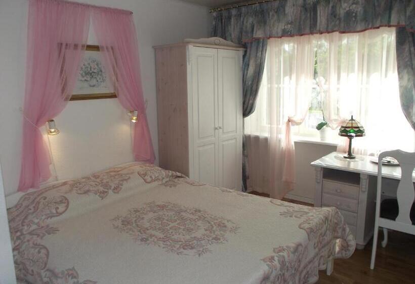 پانسیون Helene Villa