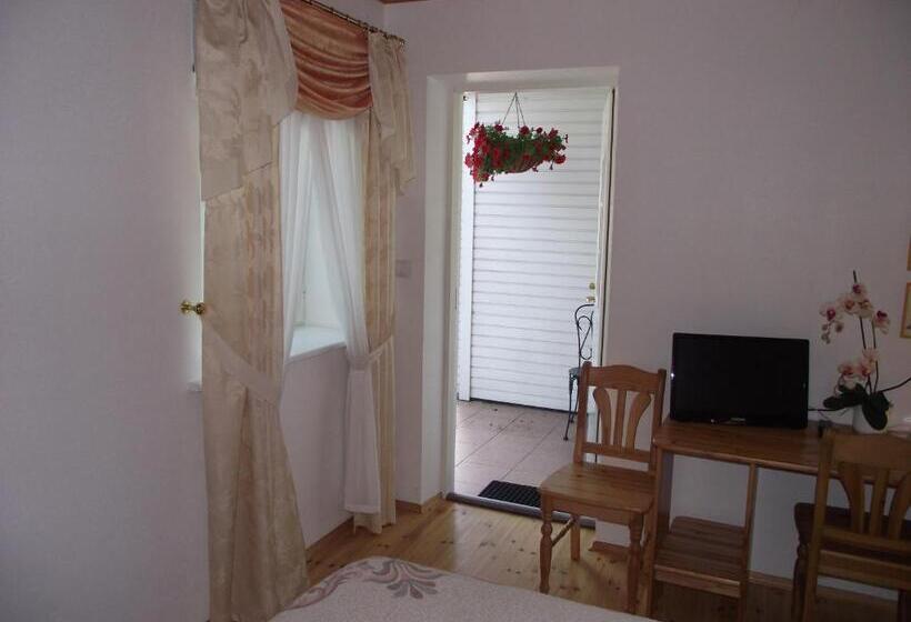 پانسیون Helene Villa