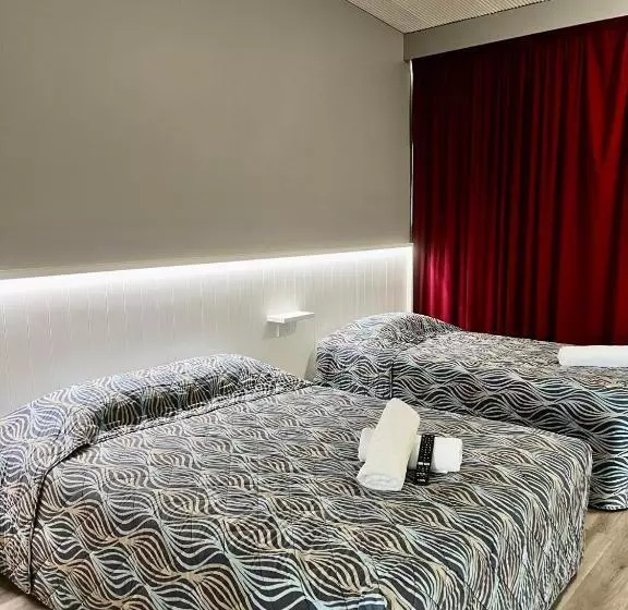 Banana Hotel Motel