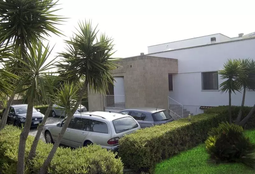 Aamiaismajoitus (B&B) Casa Karina Sun&pool&relax