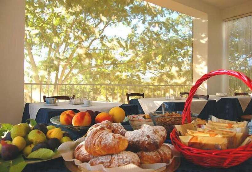 住宿加早餐 Casa Karina Sun&pool&relax