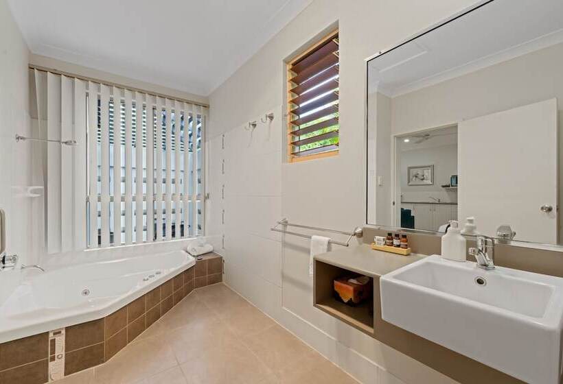 Blue Summit Hideaway