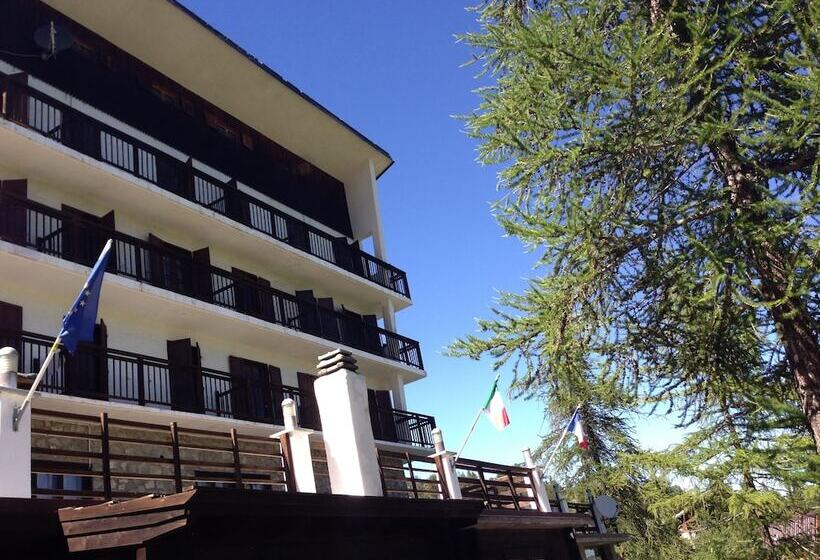 فندق Baita Della Luna