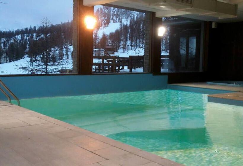 فندق Baita Della Luna