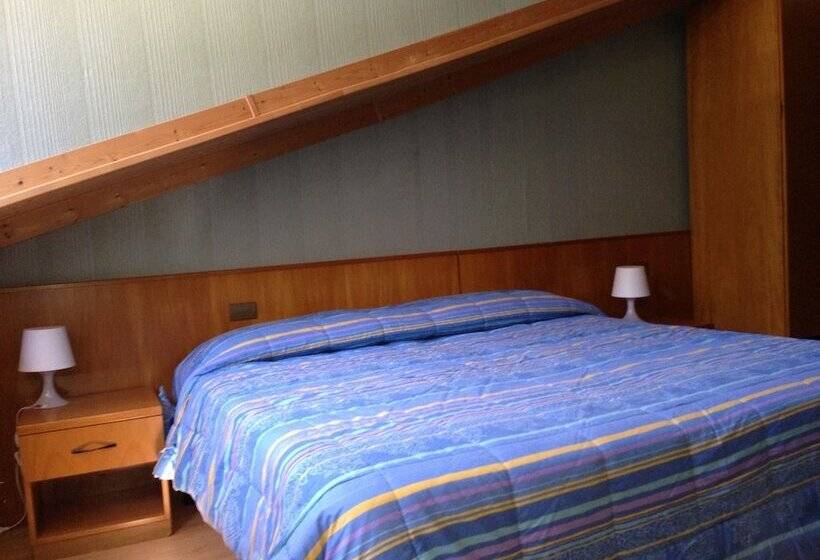 فندق Baita Della Luna