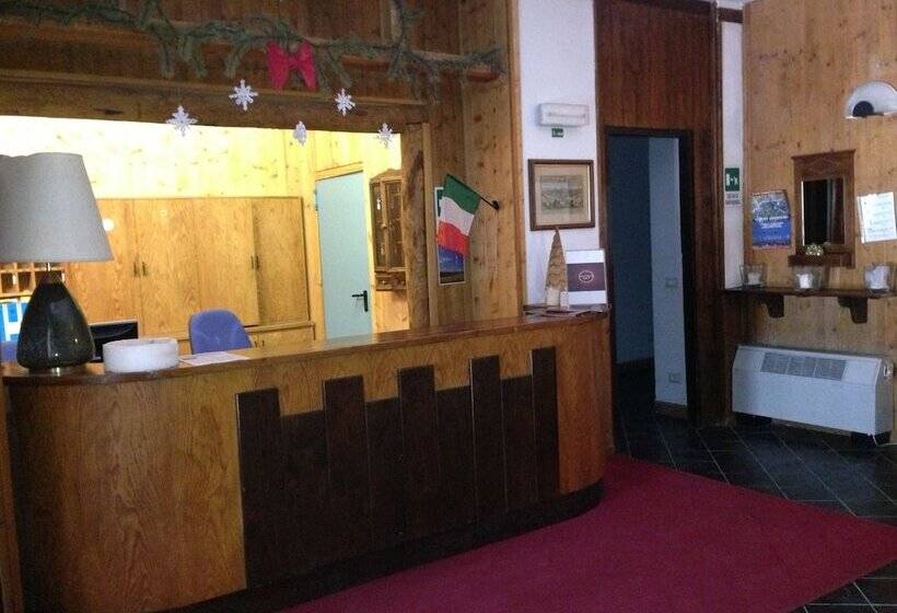 فندق Baita Della Luna