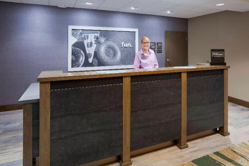 ホテル Hampton Inn Spicer Green Lake