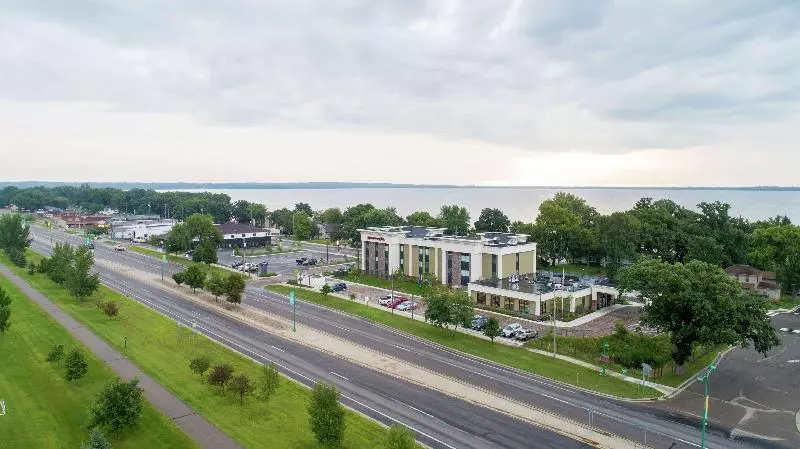 ホテル Hampton Inn Spicer Green Lake