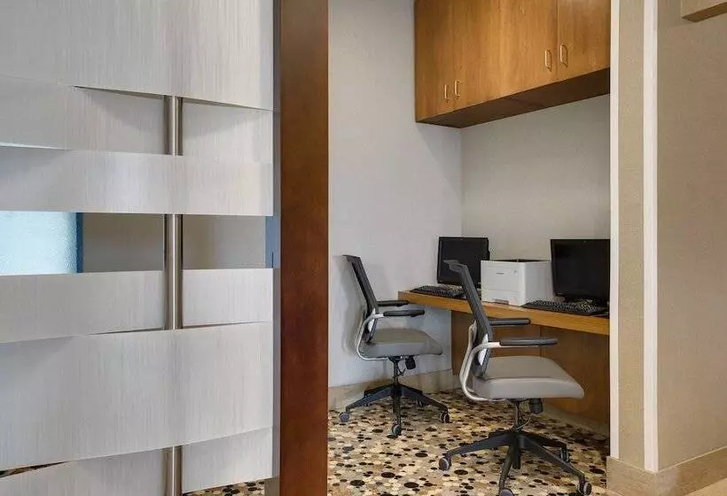 ホテル Springhill Suites By Marriott Murray