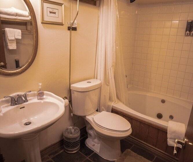 酒店 Tucker Peak Lodge