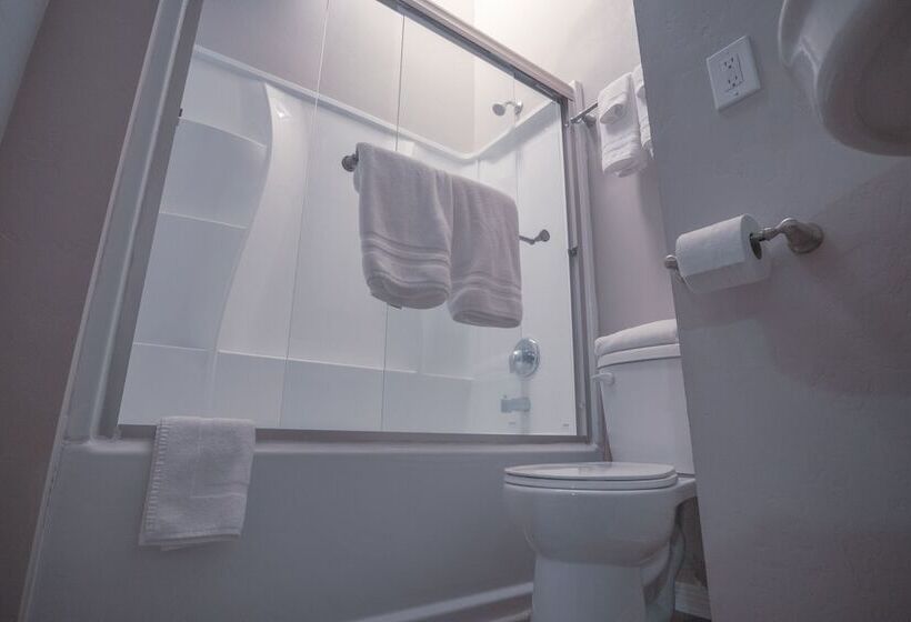 酒店 Tucker Peak Lodge