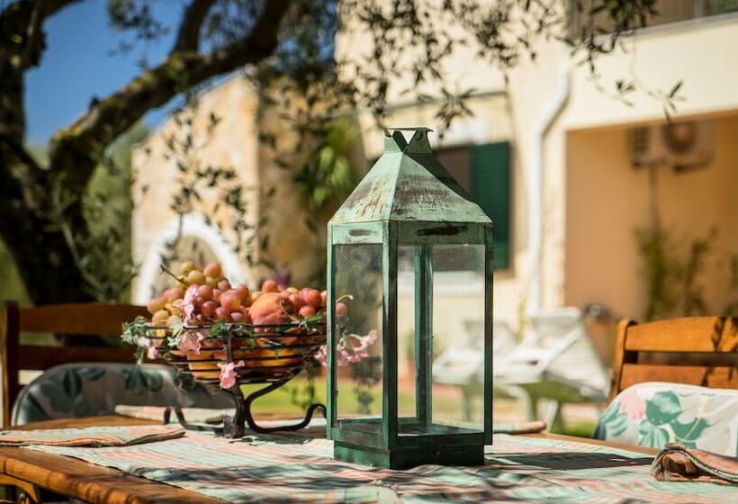 Koxyli Studios & Apartments