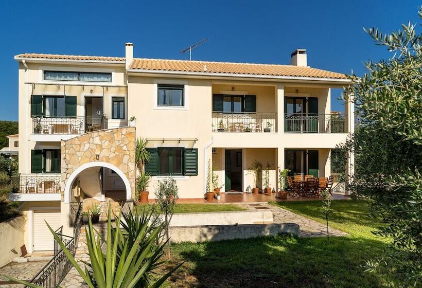 Koxyli Studios & Apartments