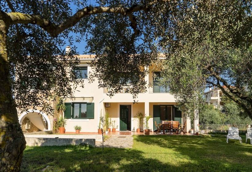 Koxyli Studios & Apartments