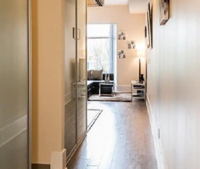 Life Suites Loft  Cn Tower