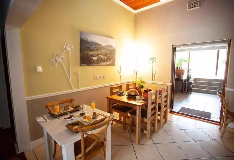ペンション Flametree Guesthouse