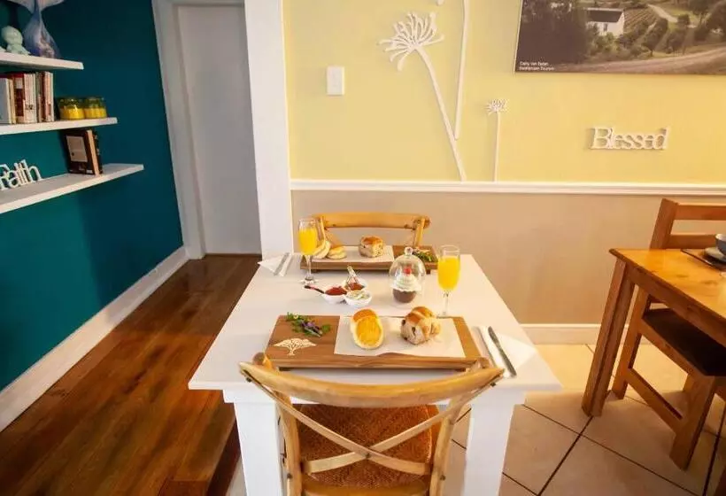 ペンション Flametree Guesthouse