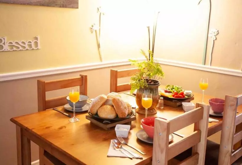 ペンション Flametree Guesthouse