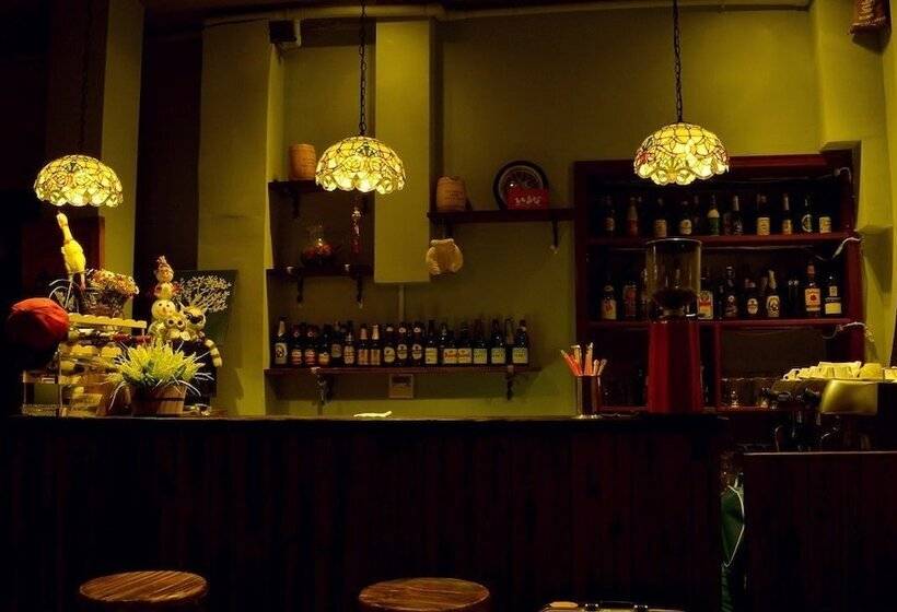 Qingdao Yuezhu Topic Hostel