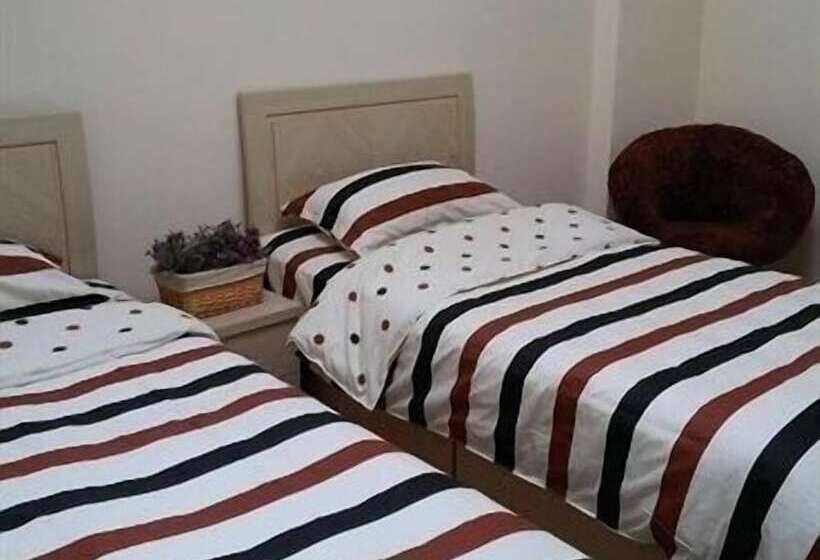 Qingdao Yuezhu Topic Hostel