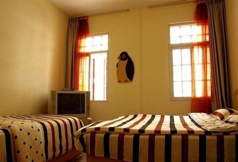 Qingdao Yuezhu Topic Hostel